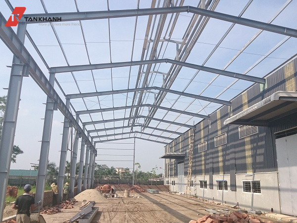 Nhà khung thép tiền chế ở Hưng Yên