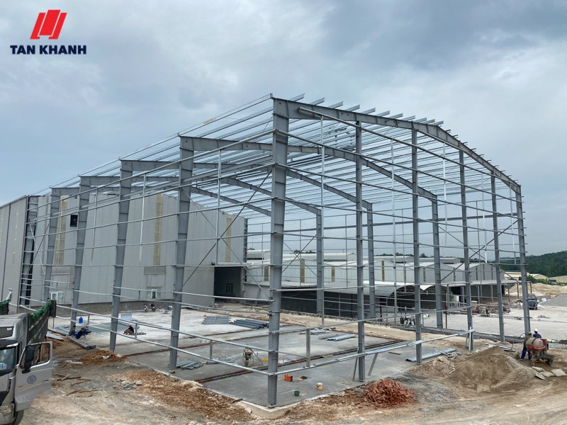 Xây dựng công trình dân dụng, công nghiệp